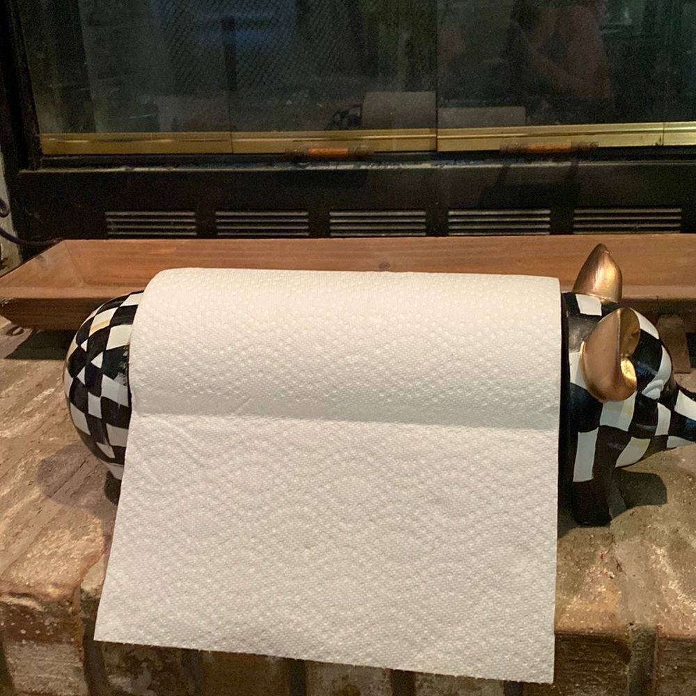 Pig Paper Towel Holder hand painted - Picture 4 of 6